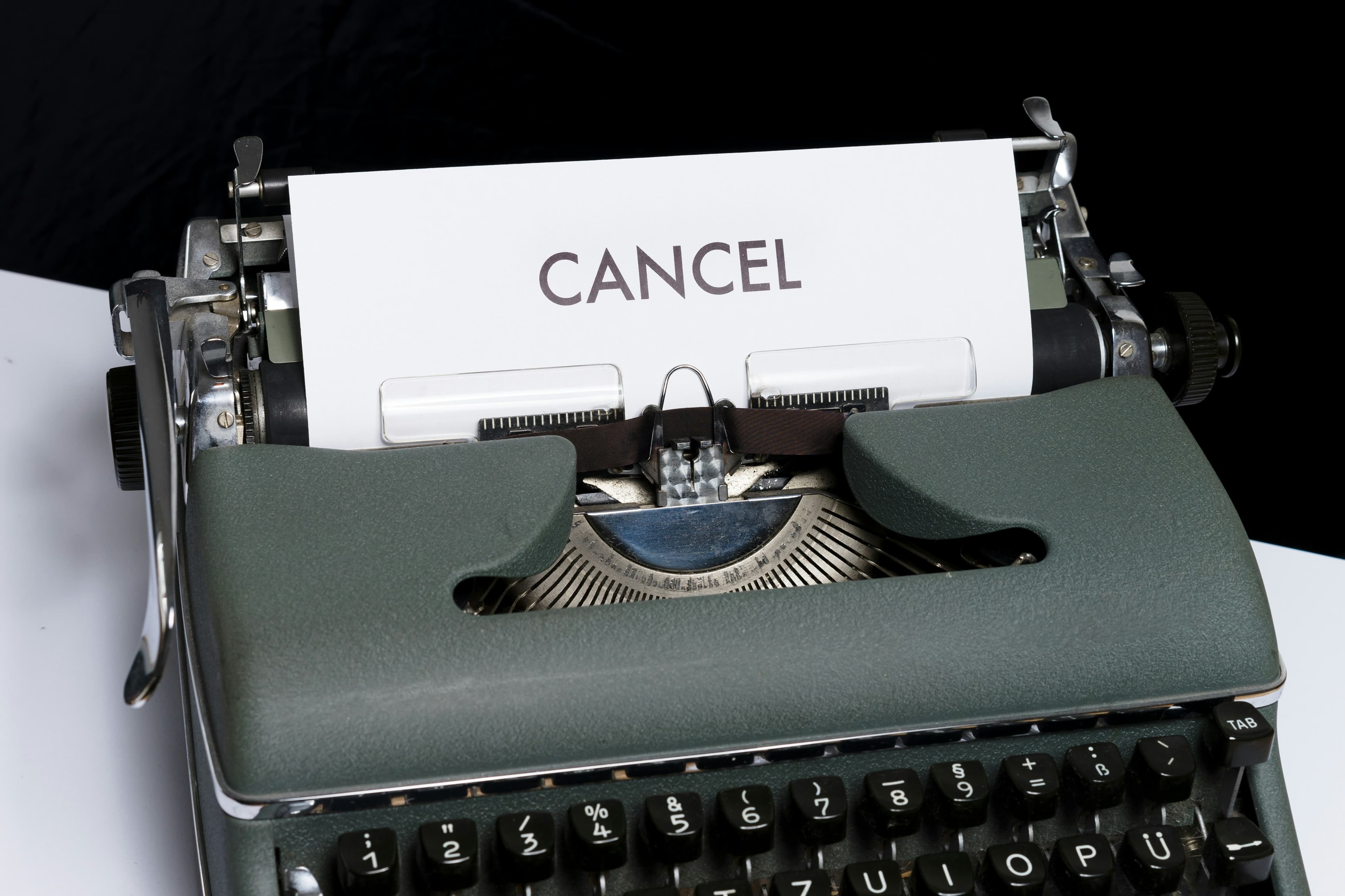 Cancelación y cargo posterior